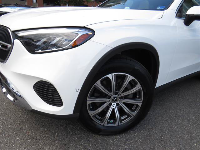 Used 2026 Mercedes-Benz GLC 300 4MATIC image 24