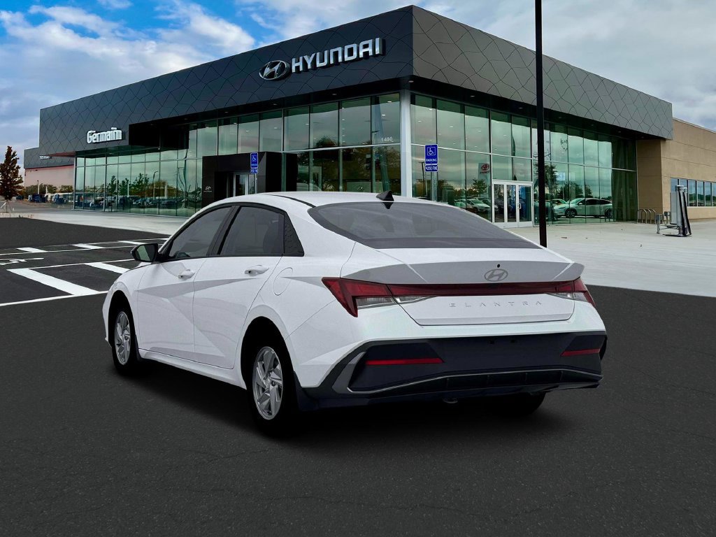 New 2026 Hyundai Elantra SE FWD image 5