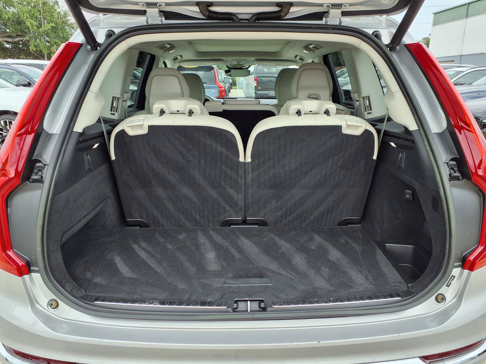 Certified 2023 Volvo XC90 B6 Plus AWD/4WD image 19