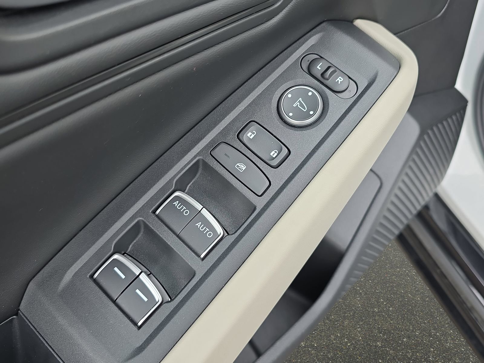 Certified 2025 Honda Accord EX-L image 25