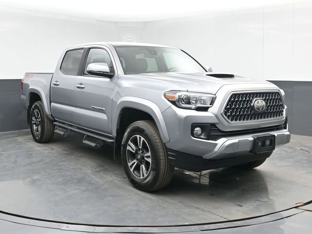Used 2019 Toyota Tacoma TRD Sport AWD/4WD image 2