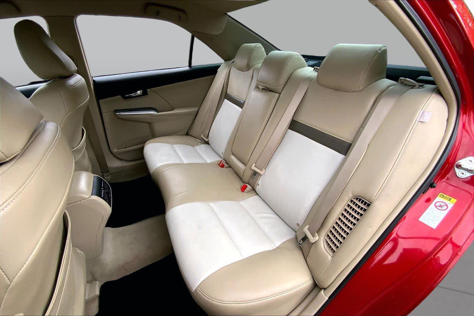 Used 2013 Toyota Camry XLE w/ Convenience Pkg FWD image 21