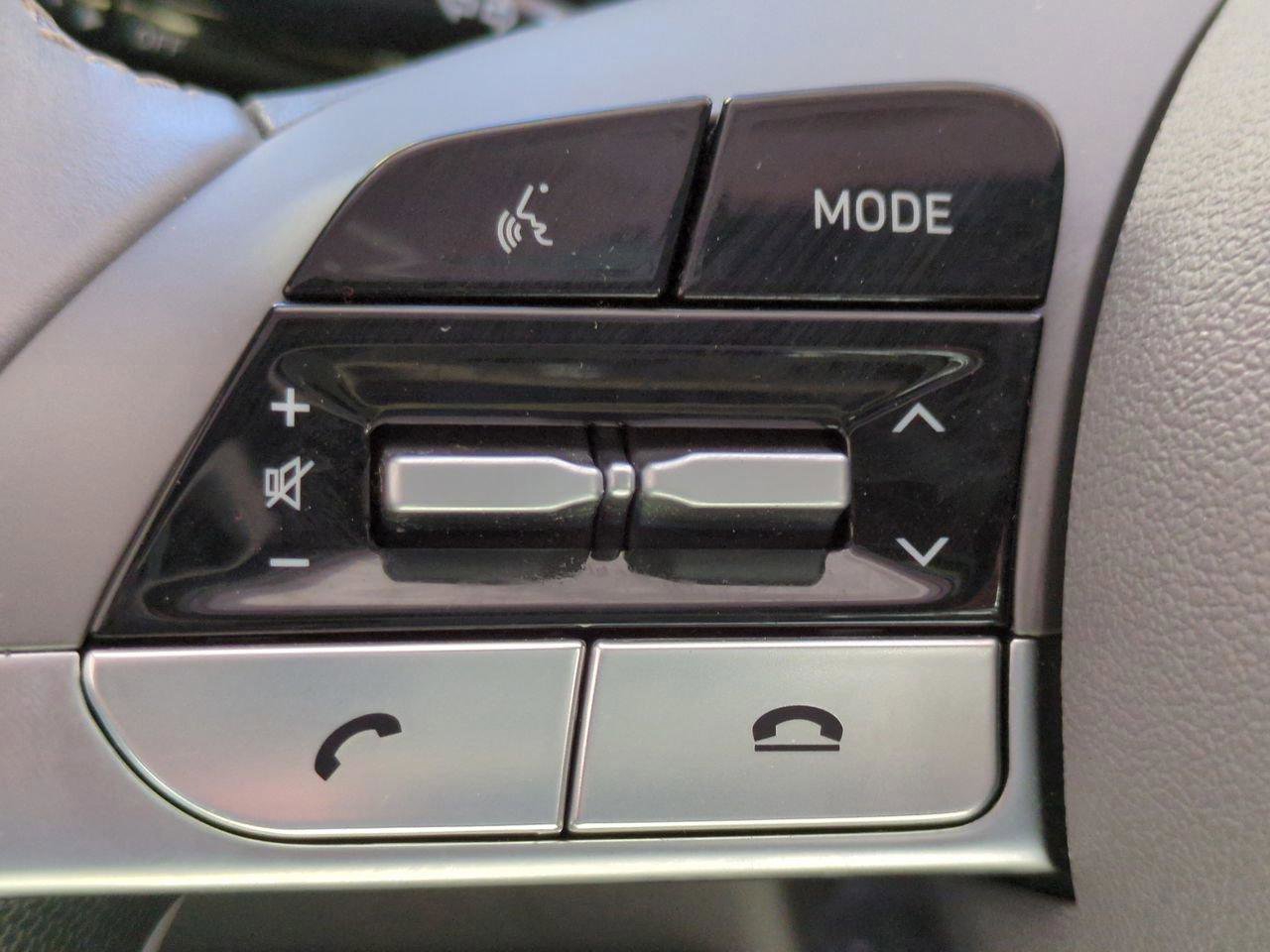 Used 2021 Hyundai Elantra SEL w/ Convenience + Premium Package image 24