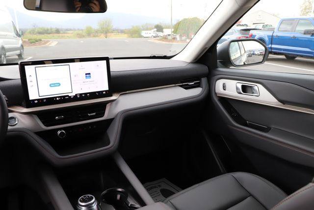 New 2026 Ford Explorer Active AWD/4WD image 26