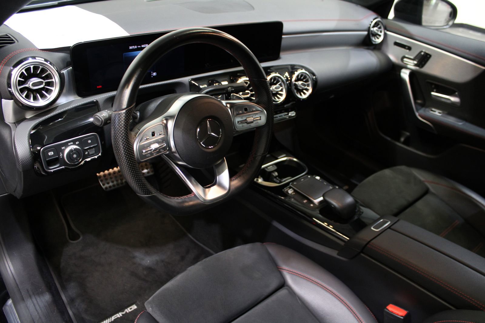 Used 2021 Mercedes-Benz CLA 250 image 25