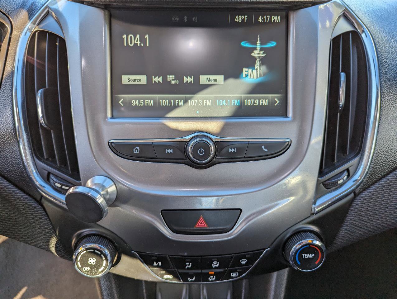 Used 2016 Chevrolet Cruze LT image 22