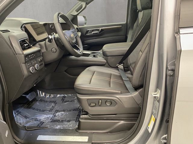 New 2026 Chevrolet Suburban High Country AWD/4WD image 15
