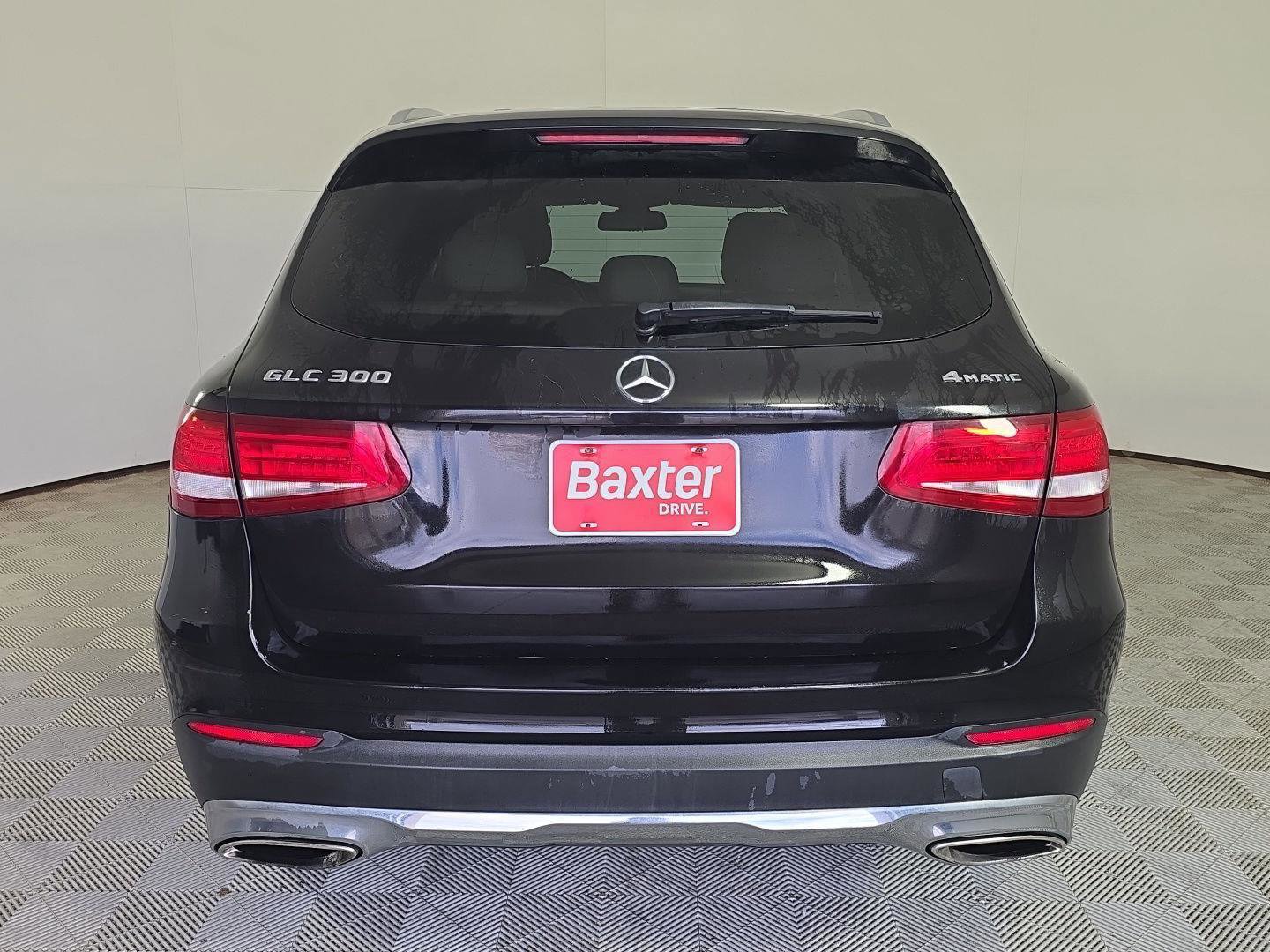 Used 2017 Mercedes-Benz GLC 300 4MATIC image 5