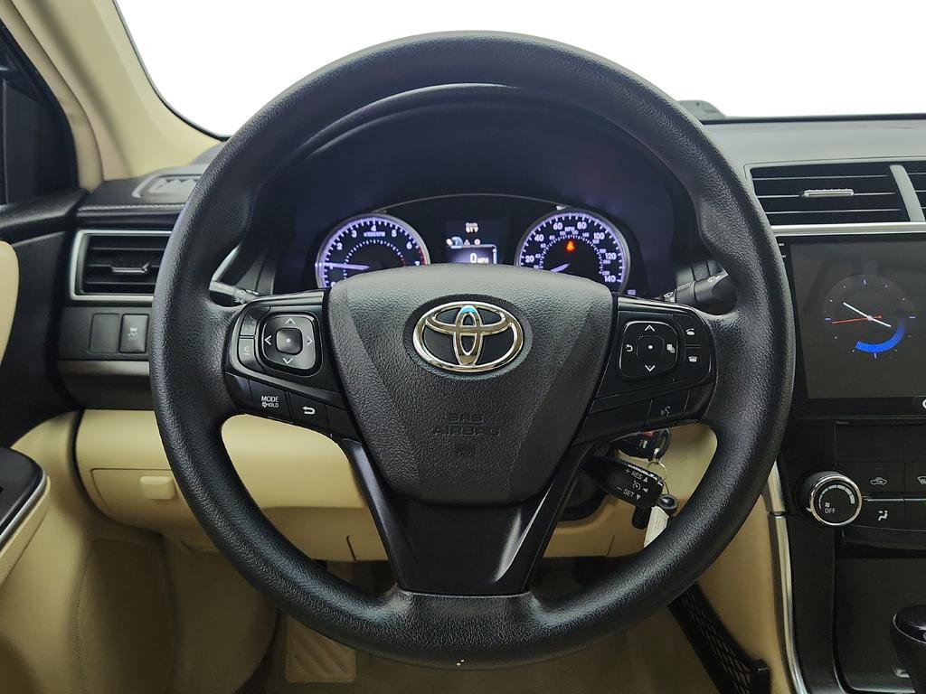 Used 2017 Toyota Camry LE image 15