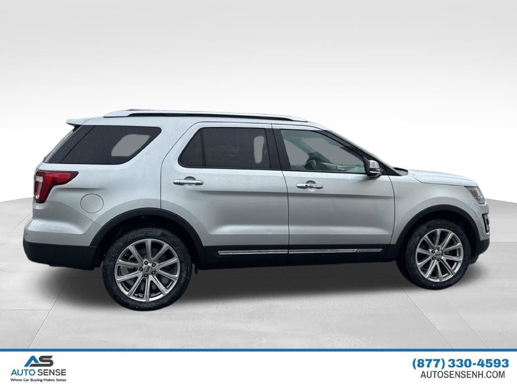 Used 2017 Ford Explorer Limited w/ Equipment Group 301A AWD/4WD image 9