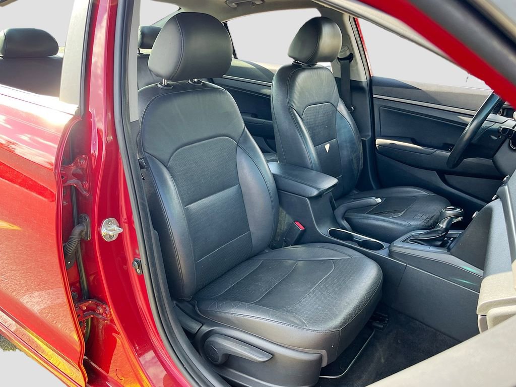 Used 2017 Hyundai Elantra Limited w/ Limited Tech Package 08 image 28