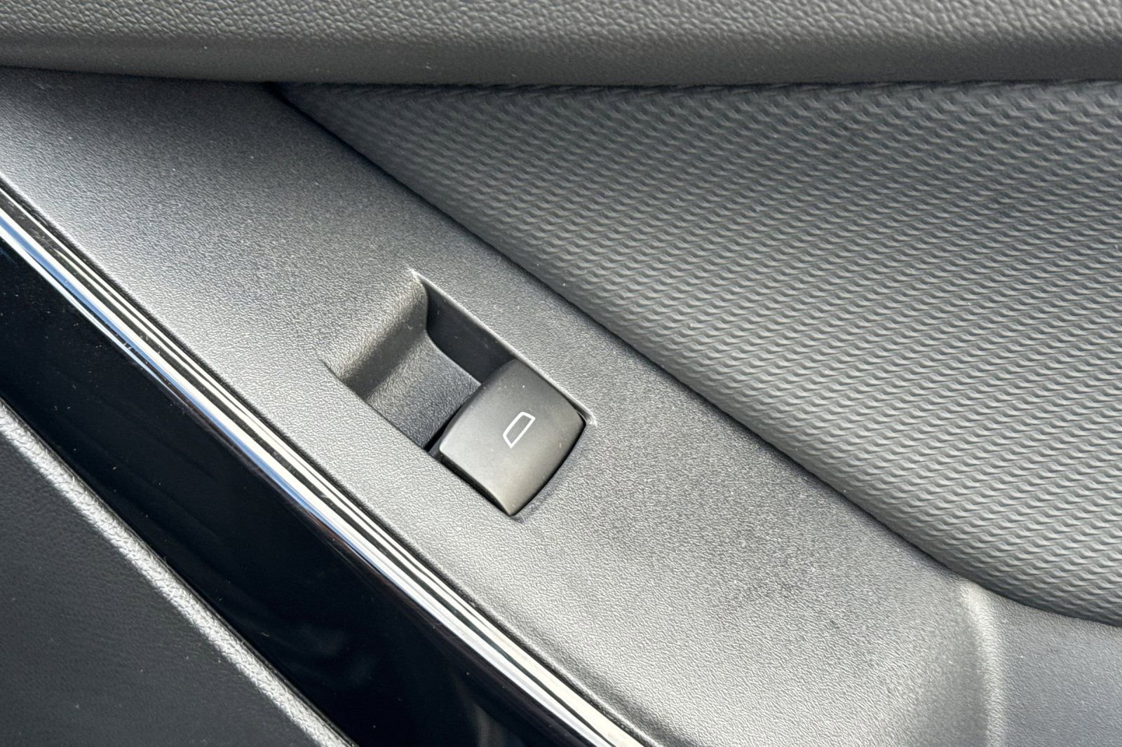 Used 2026 Chevrolet Equinox LT w/ Safety and Technology Package image 22