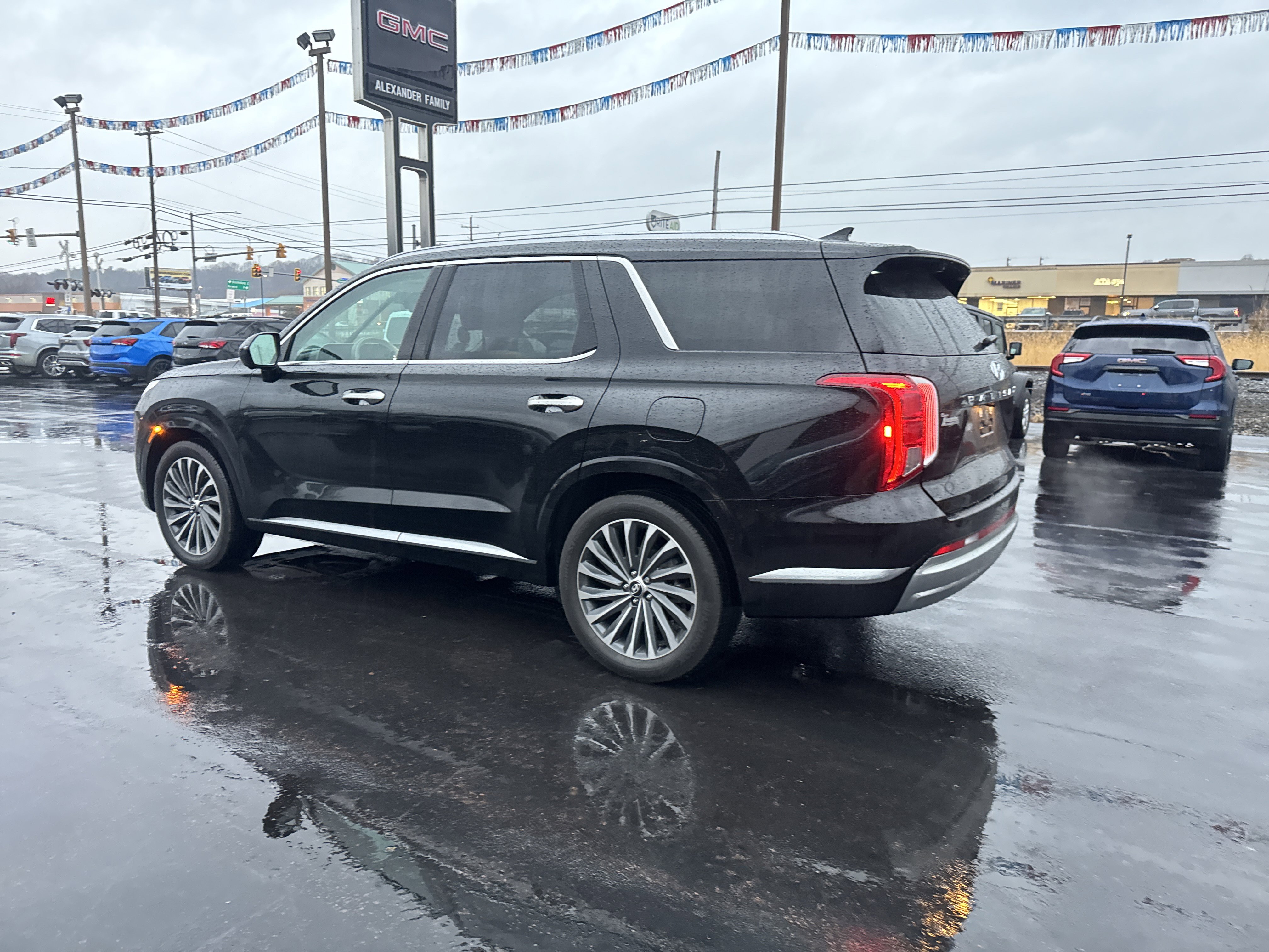 Used 2025 Hyundai Palisade Calligraphy image 6