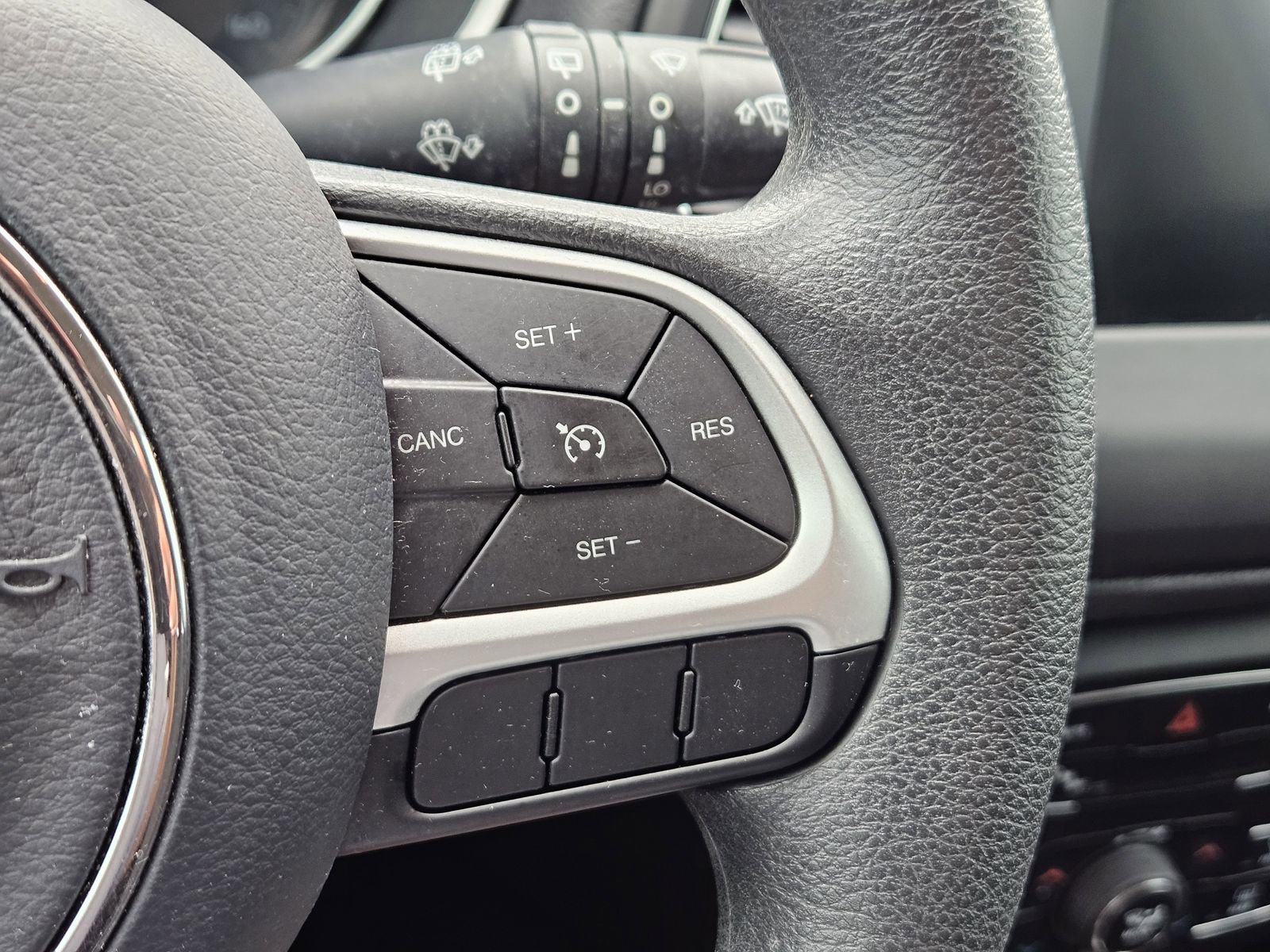 Used 2019 Jeep Compass Sport w/ Tech Group FWD image 27