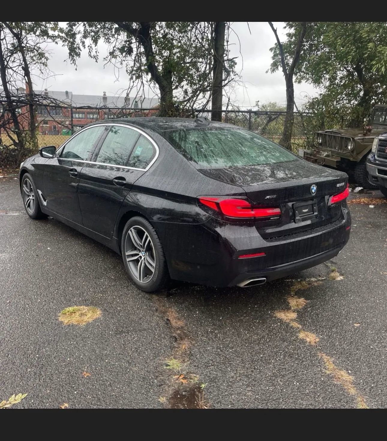 Used 2022 BMW 530i xDrive w/ Convenience Package image 2