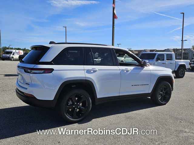 New 2025 Jeep Grand Cherokee Limited w/ Luxury Tech Group II image 14