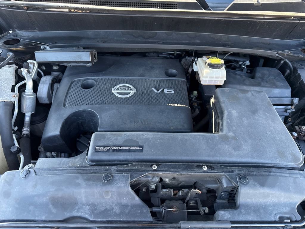 Used 2015 Nissan Pathfinder SV AWD/4WD image 13