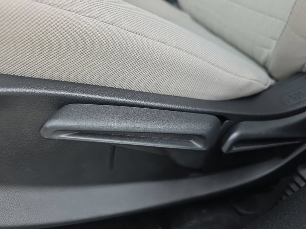 Used 2025 Honda HR-V LX image 11