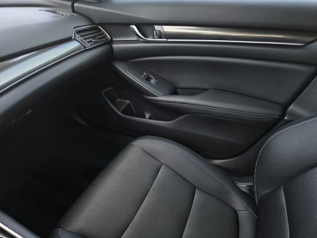 Used 2020 Honda Accord Sport image 25