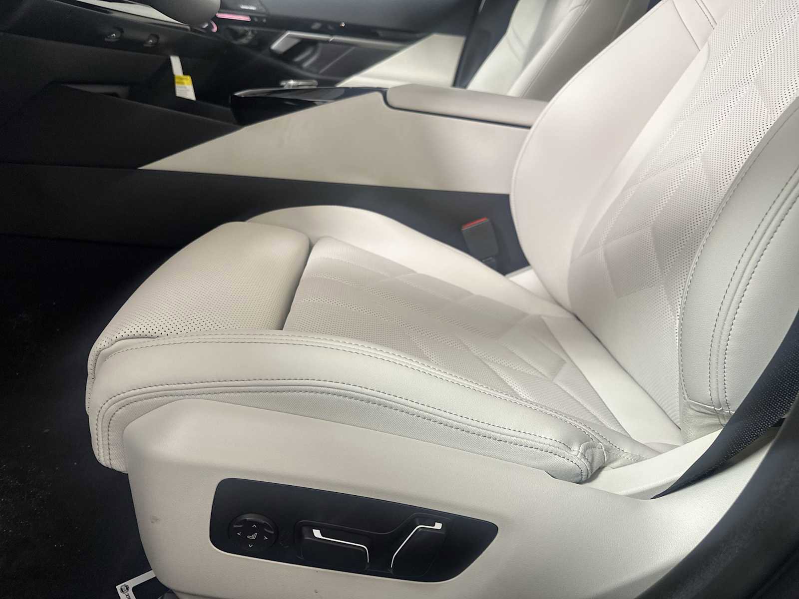 New 2026 BMW 530i xDrive image 12