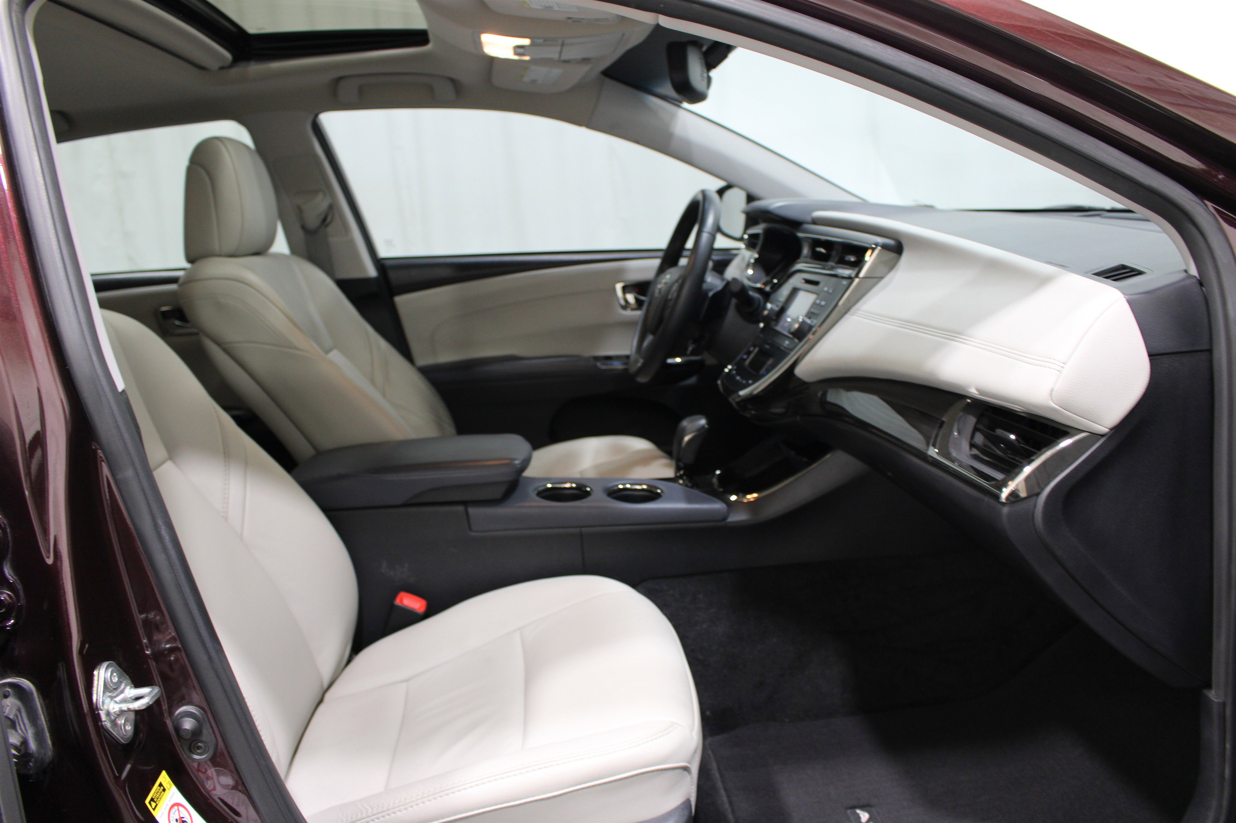 Used 2014 Toyota Avalon XLE Touring FWD image 24