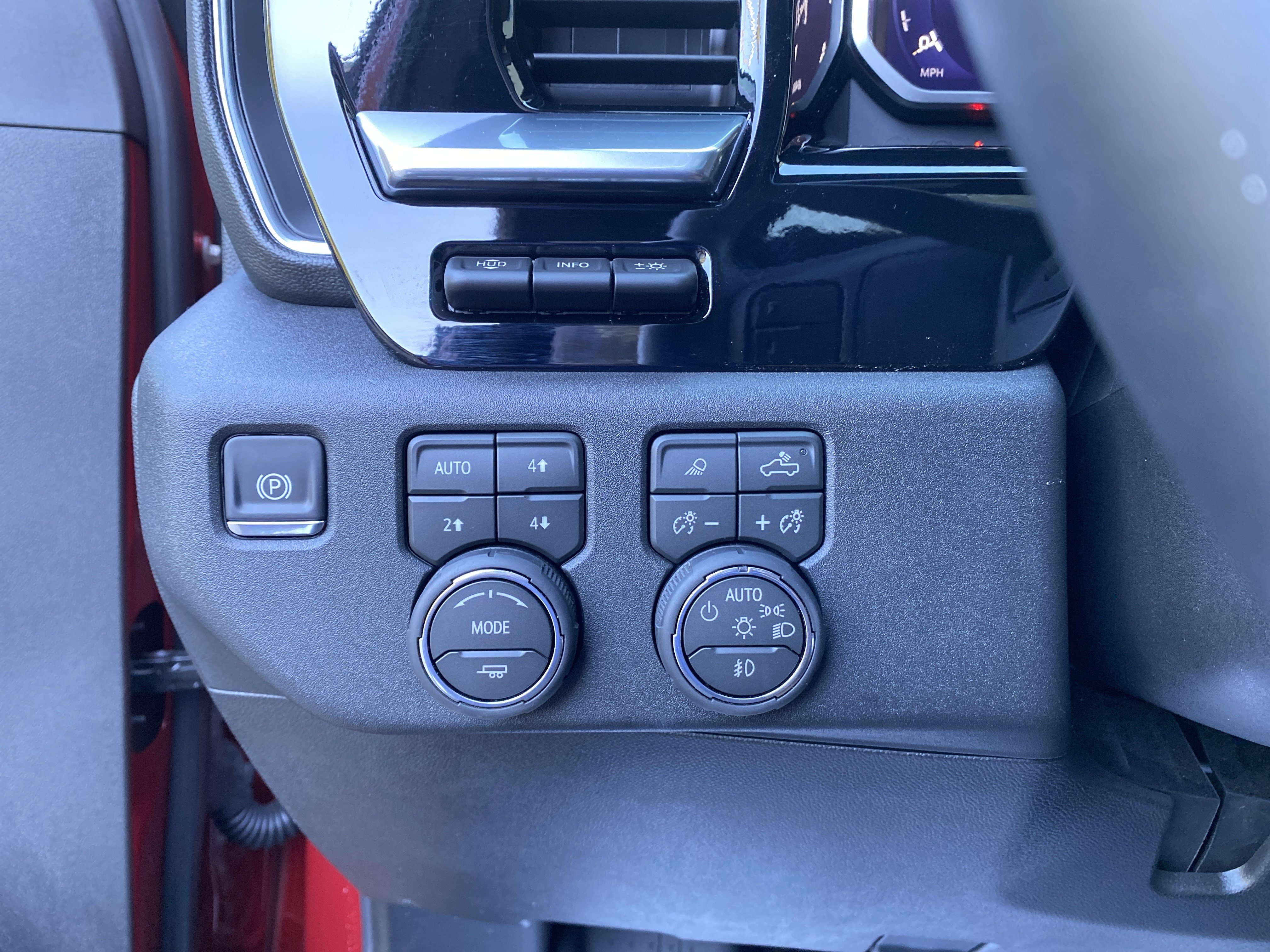Used 2026 Chevrolet Silverado 2500 High Country w/ High Country Premium Package AWD/4WD image 25
