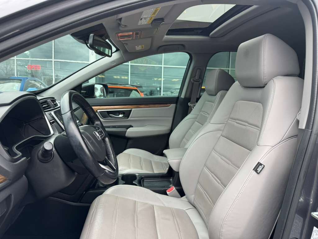 Used 2018 Honda CR-V Touring image 6