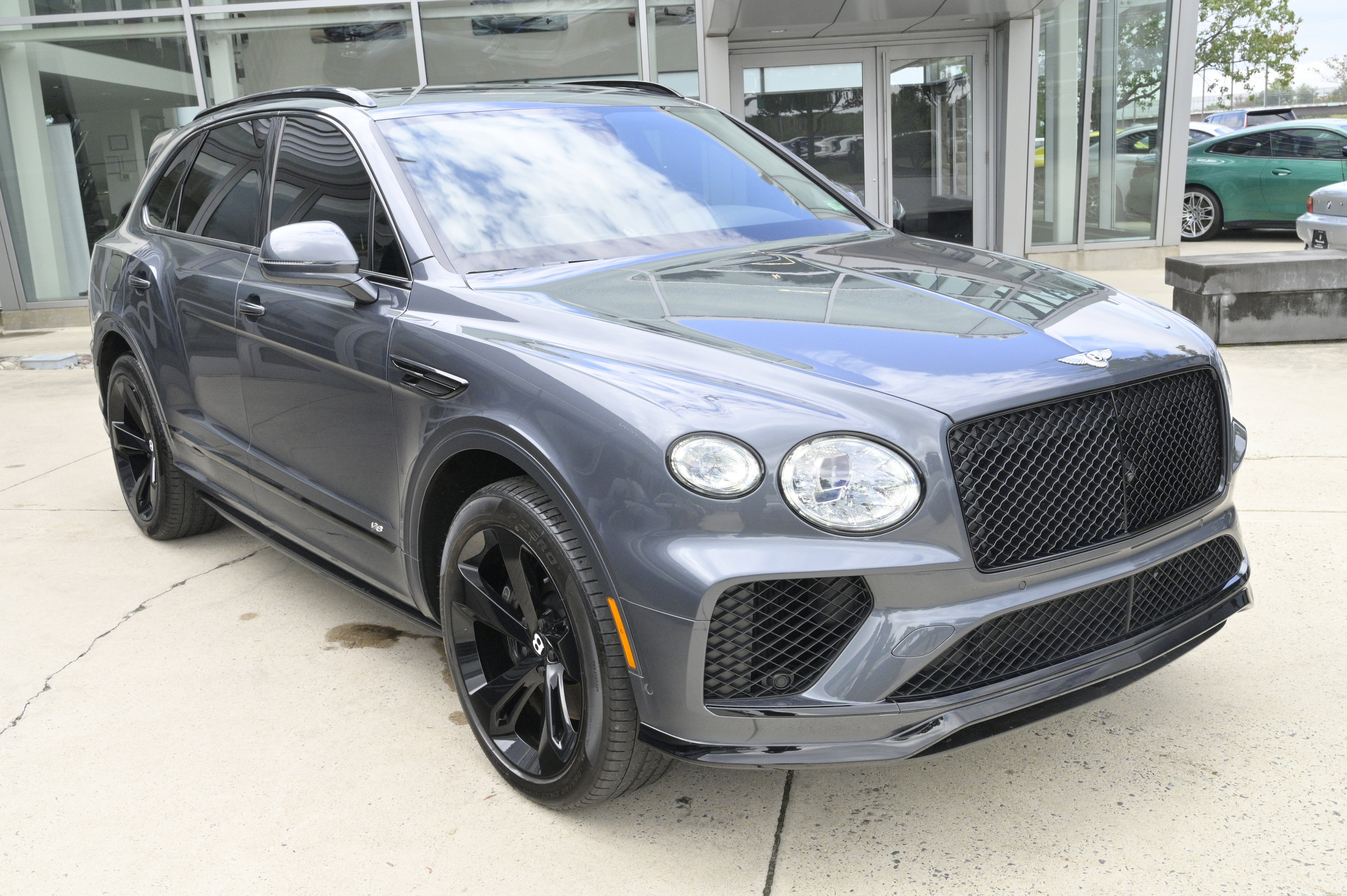 Used 2021 Bentley Bentayga AWD/4WD image 3