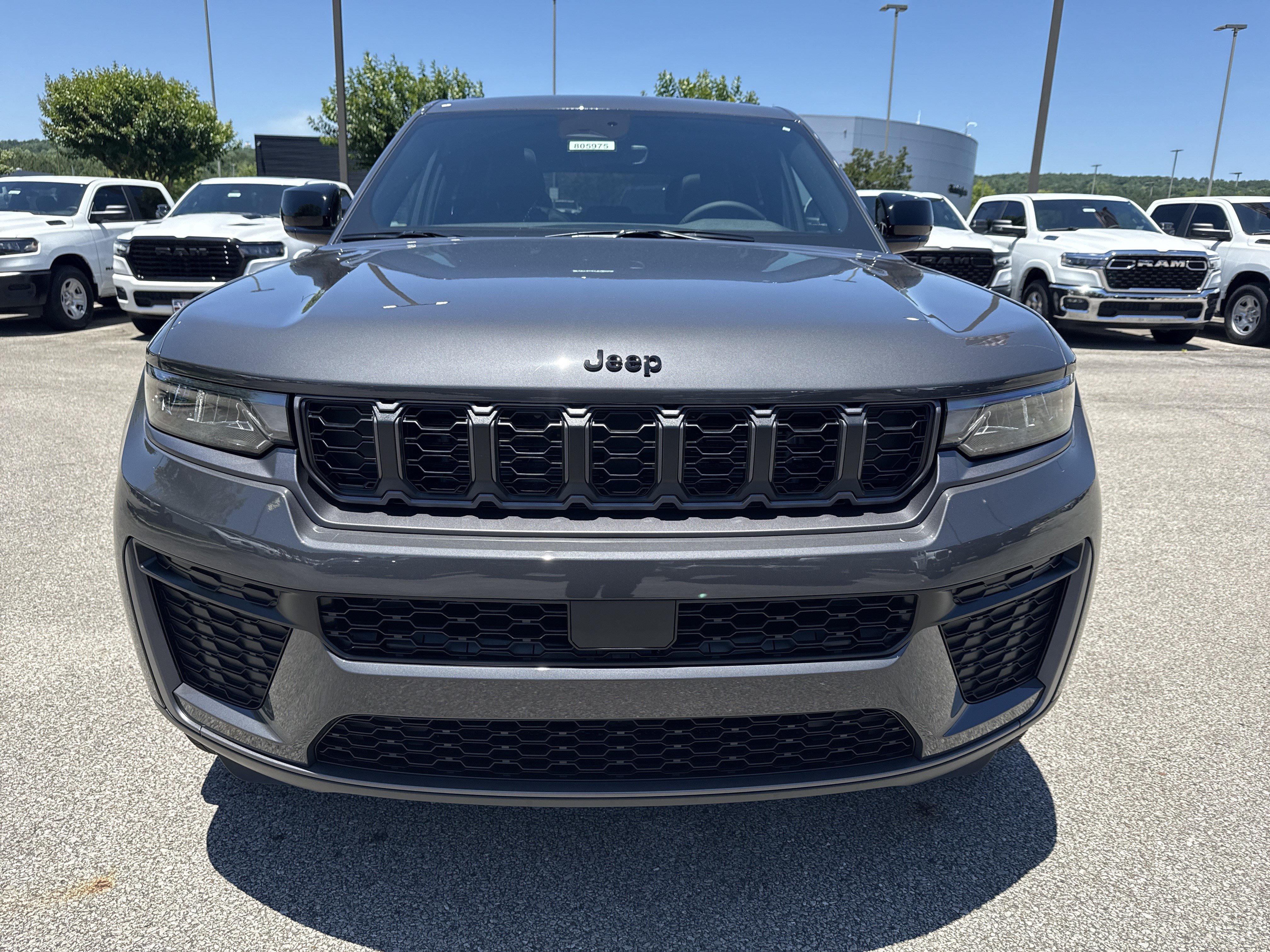 New 2026 Jeep Grand Cherokee Altitude RWD image 2