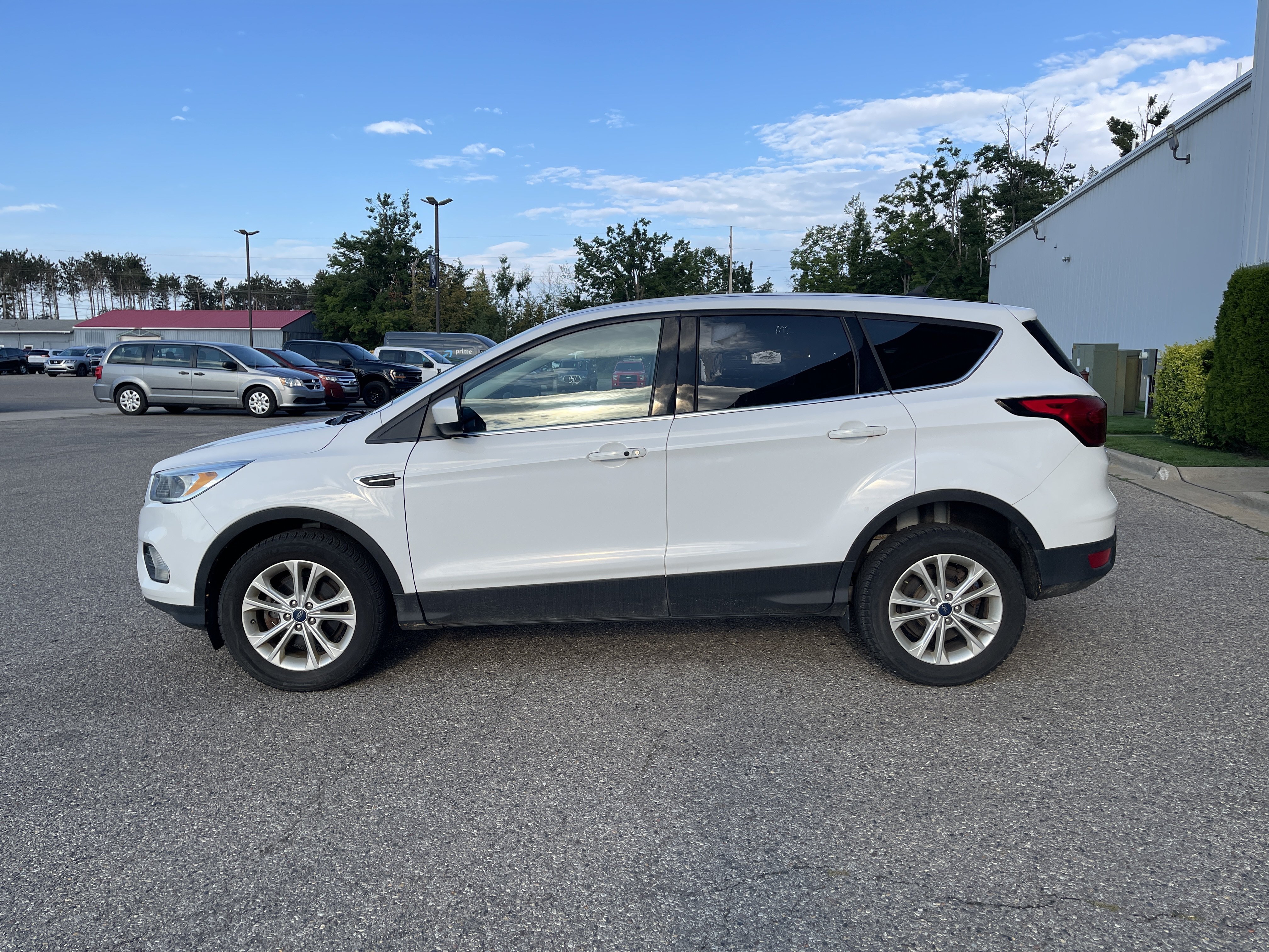 Used 2019 Ford Escape SE FWD image 7