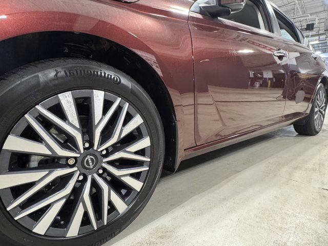 Used 2023 Nissan Altima 2.5 SV image 7