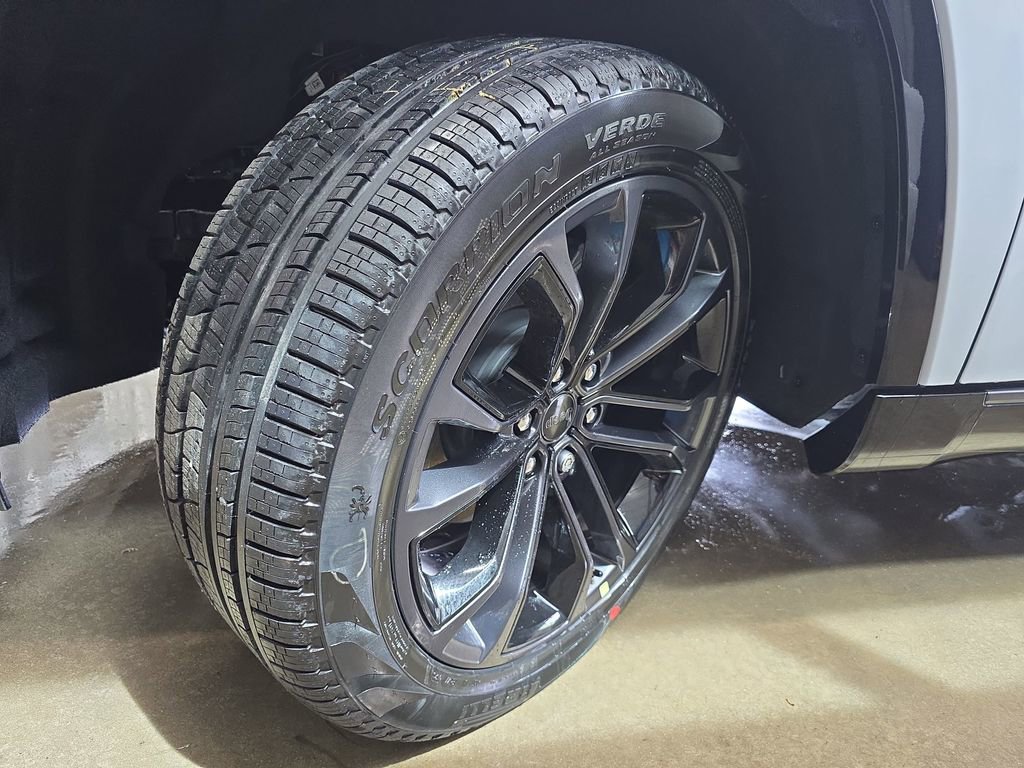 New 2026 Jeep Grand Wagoneer Summit AWD/4WD image 33