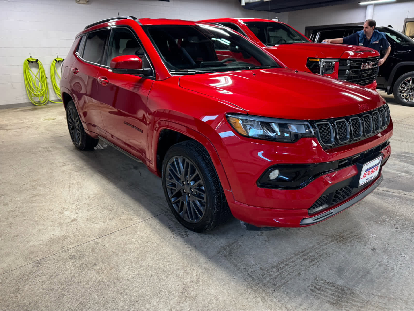 Used 2023 Jeep Compass Limited image 3