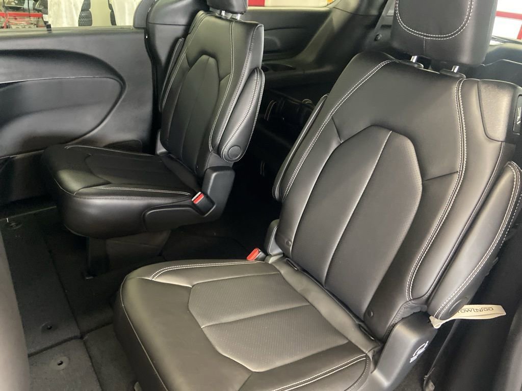 New 2026 Chrysler Pacifica Select w/ S Appearance Package AWD/4WD image 20