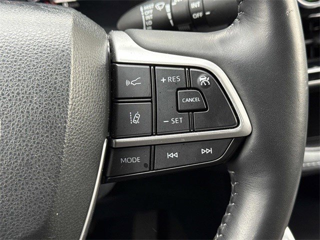 Used 2023 Toyota Highlander Limited image 24
