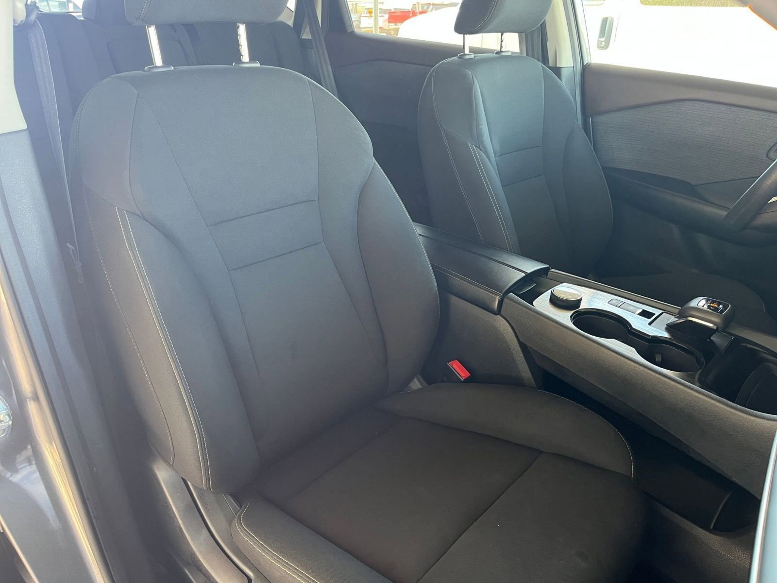 Used 2023 Nissan Rogue S image 35