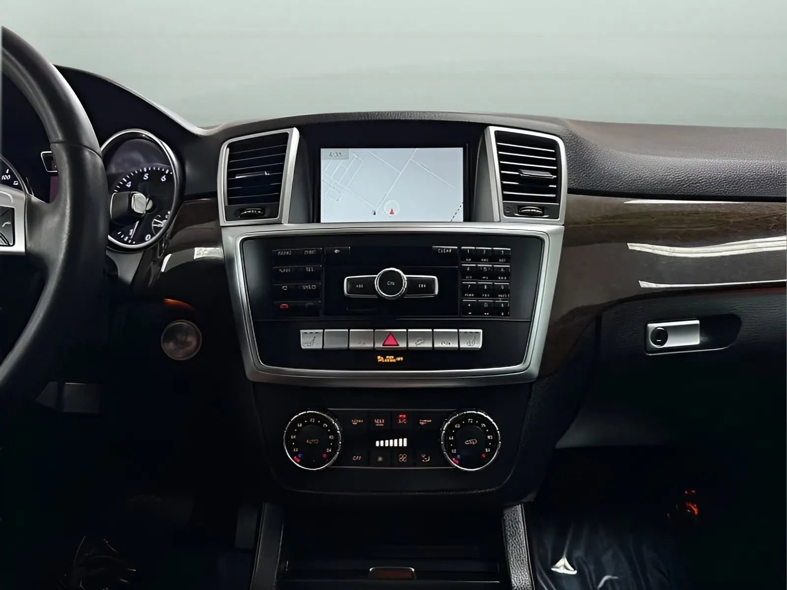 Used 2014 Mercedes-Benz ML 350 4MATIC image 19