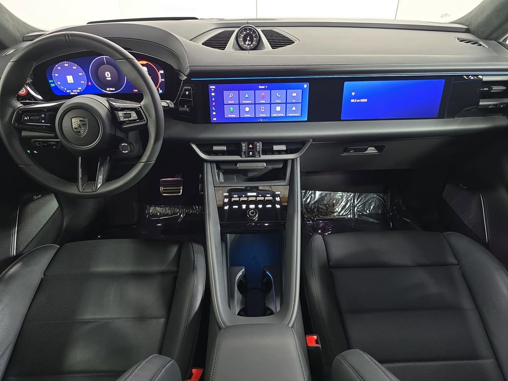 Certified 2025 Porsche Macan Turbo Electric AWD/4WD image 13