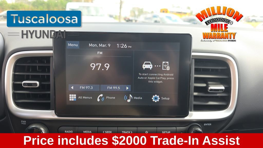 Used 2024 Hyundai Venue SEL image 19