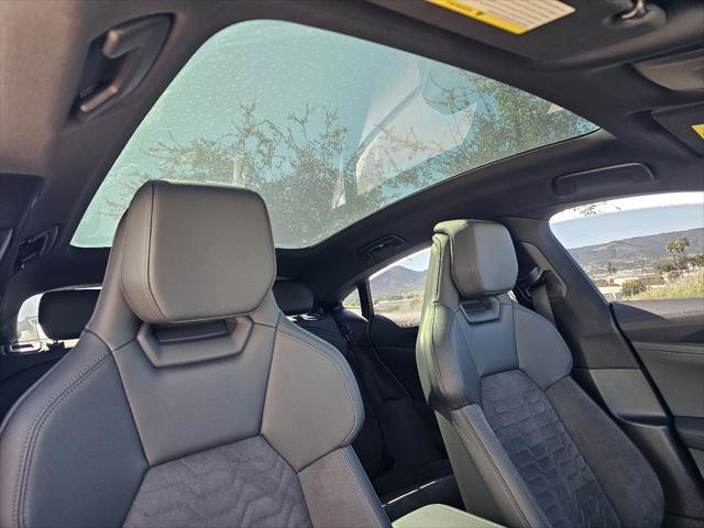 Used 2023 Audi e-tron GT Prestige w/ Prestige Package image 3