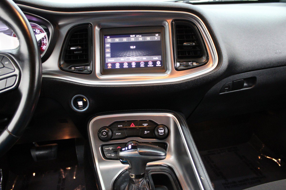Used 2020 Dodge Challenger SXT image 20