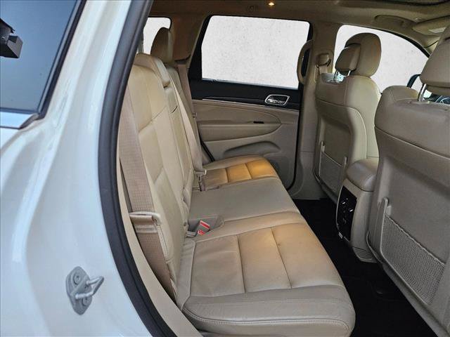 Used 2019 Jeep Grand Cherokee Limited w/ Trailer Tow Group IV AWD/4WD image 16