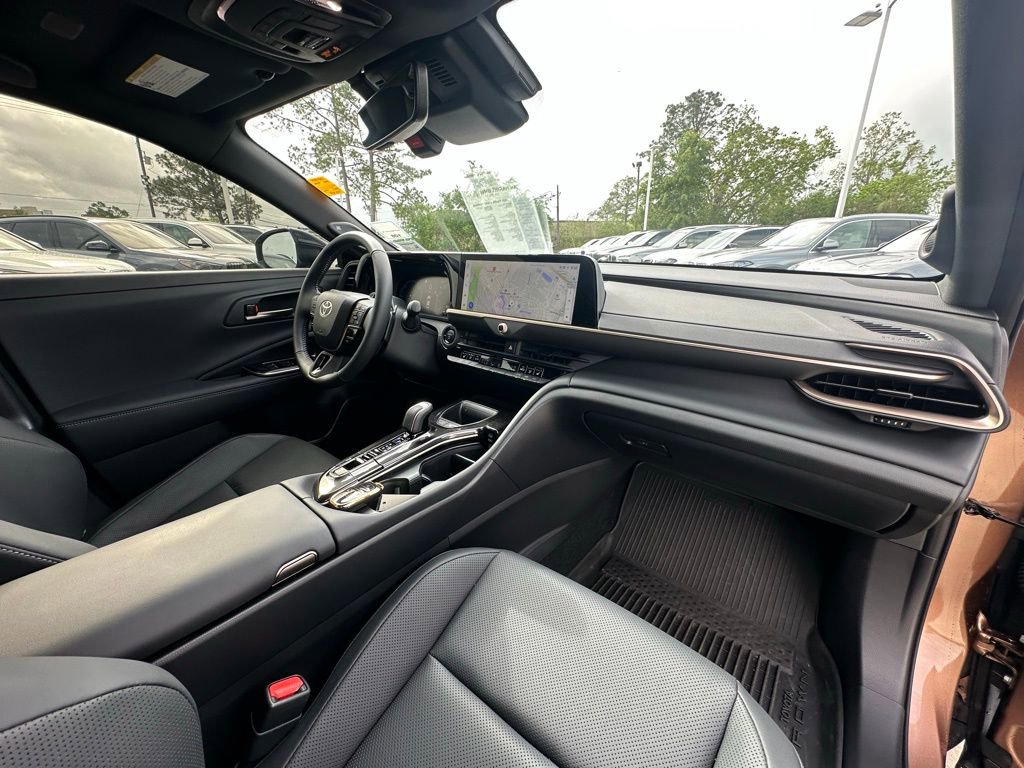 Used 2026 Toyota Crown Platinum image 29