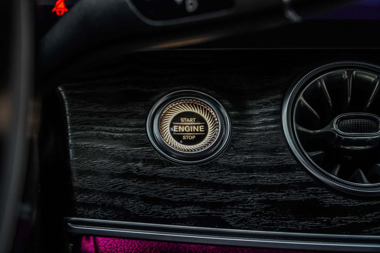 Used 2018 Mercedes-Benz E 400 4MATIC Coupe w/ Premium 2 Package image 25