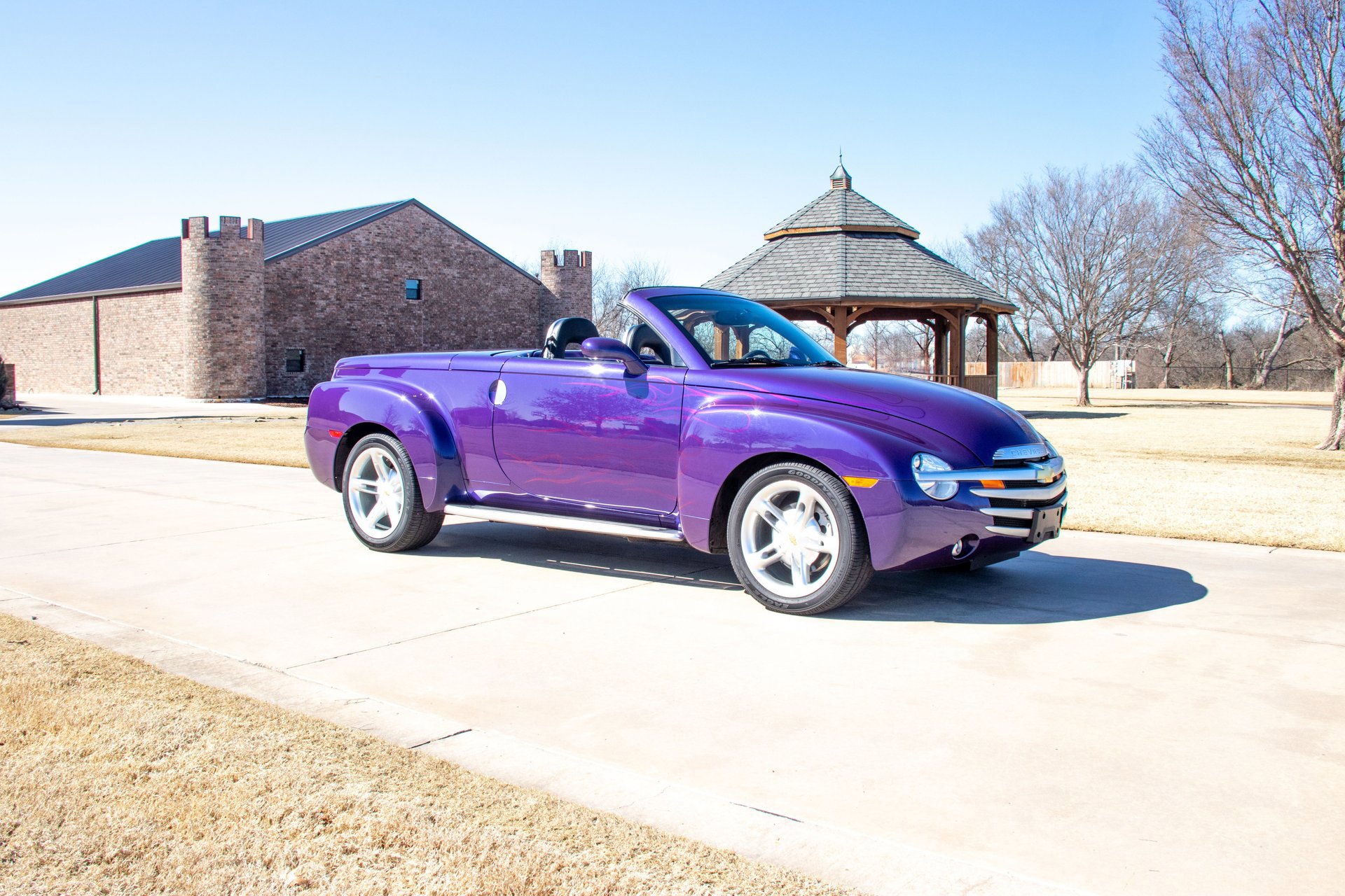 Used 2004 Chevrolet SSR w/ Preferred Equipment Group RWD image 33
