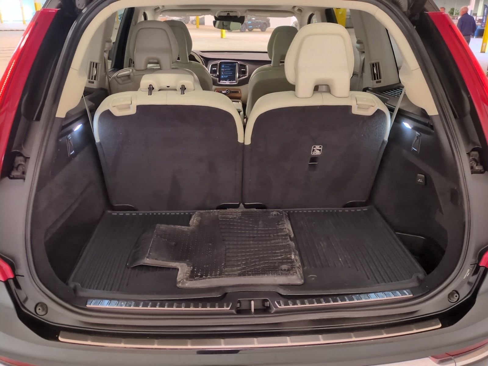 Used 2020 Volvo XC90 T6 Inscription w/ Protection Package Premier AWD/4WD image 14