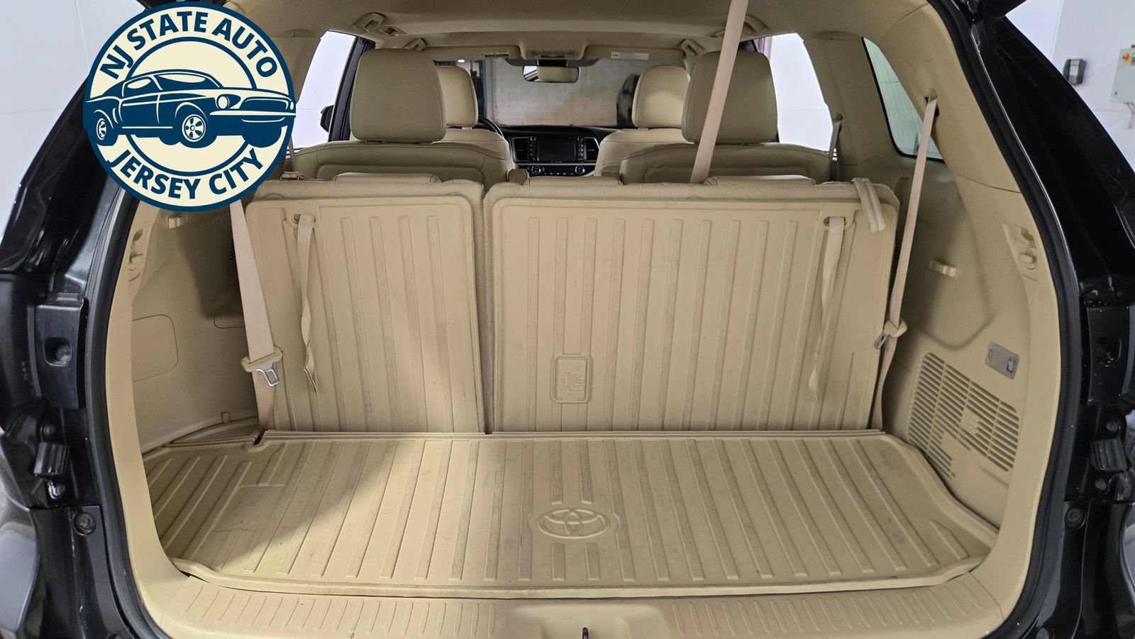 Used 2017 Toyota Highlander Limited w/ Protection Package #3 AWD/4WD image 33