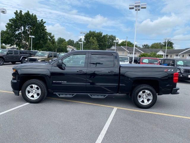 Used 2018 Chevrolet Silverado 1500 LT w/ All Star Edition AWD/4WD image 2