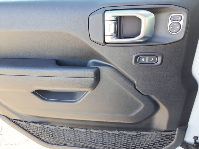 Used 2023 Jeep Gladiator Willys image 16