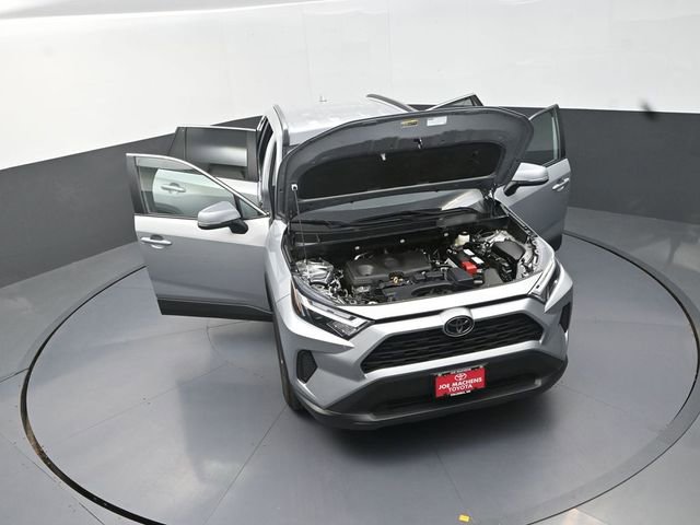 Used 2025 Toyota RAV4 XLE AWD/4WD image 39